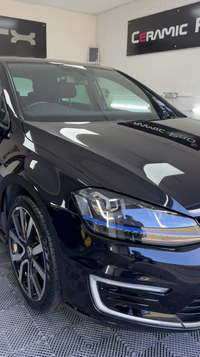 Ever wondered what 'Paint Correction' is?This Golf GTE was booked in for some much needed interior and exterior love, and then finished off with Ceramic Pro 9h paint protection. A high degree of paint correction was achieved with our 'Level 1 - Paint Enhancement Detail' with some extra time spent on key areas, which had deeper defects. Did you know that in addition to enhancing paint colour, gloss and depth, you can also dramatically increase the resale value of your car by investing in paint correction?☎️ Contact us today to discuss how we can increase the value of your investment.......#parxdetailing #paintcorrection #detailing #transformation #vwgolf #ceramiccoating #paintprotection #investment #detailingsussex